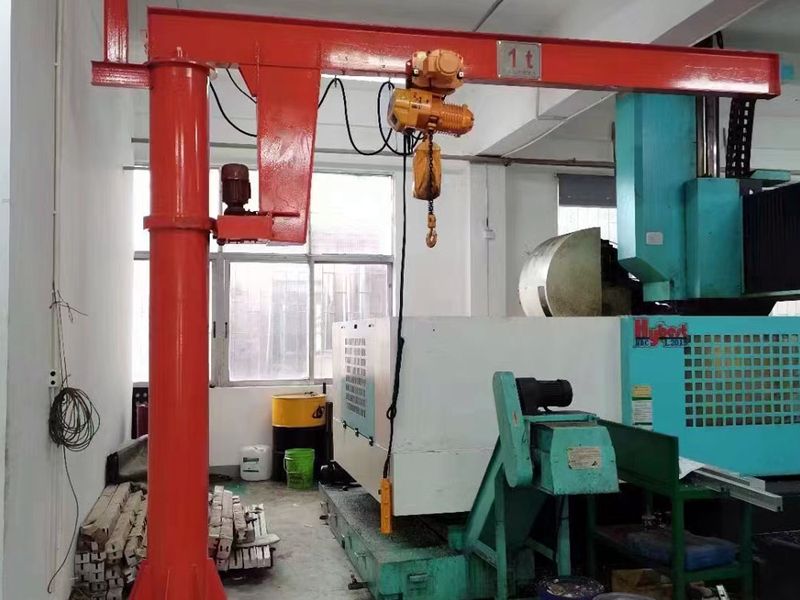 起重機(jī)發(fā)動(dòng)機(jī)溫度過高時(shí)要這樣做！